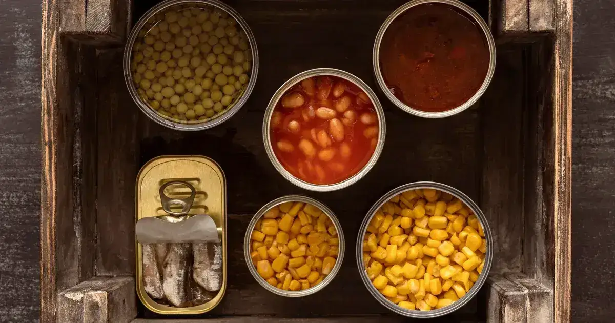 Comparatif entre aliments lyophilisés et conserves pour situations d'urgence